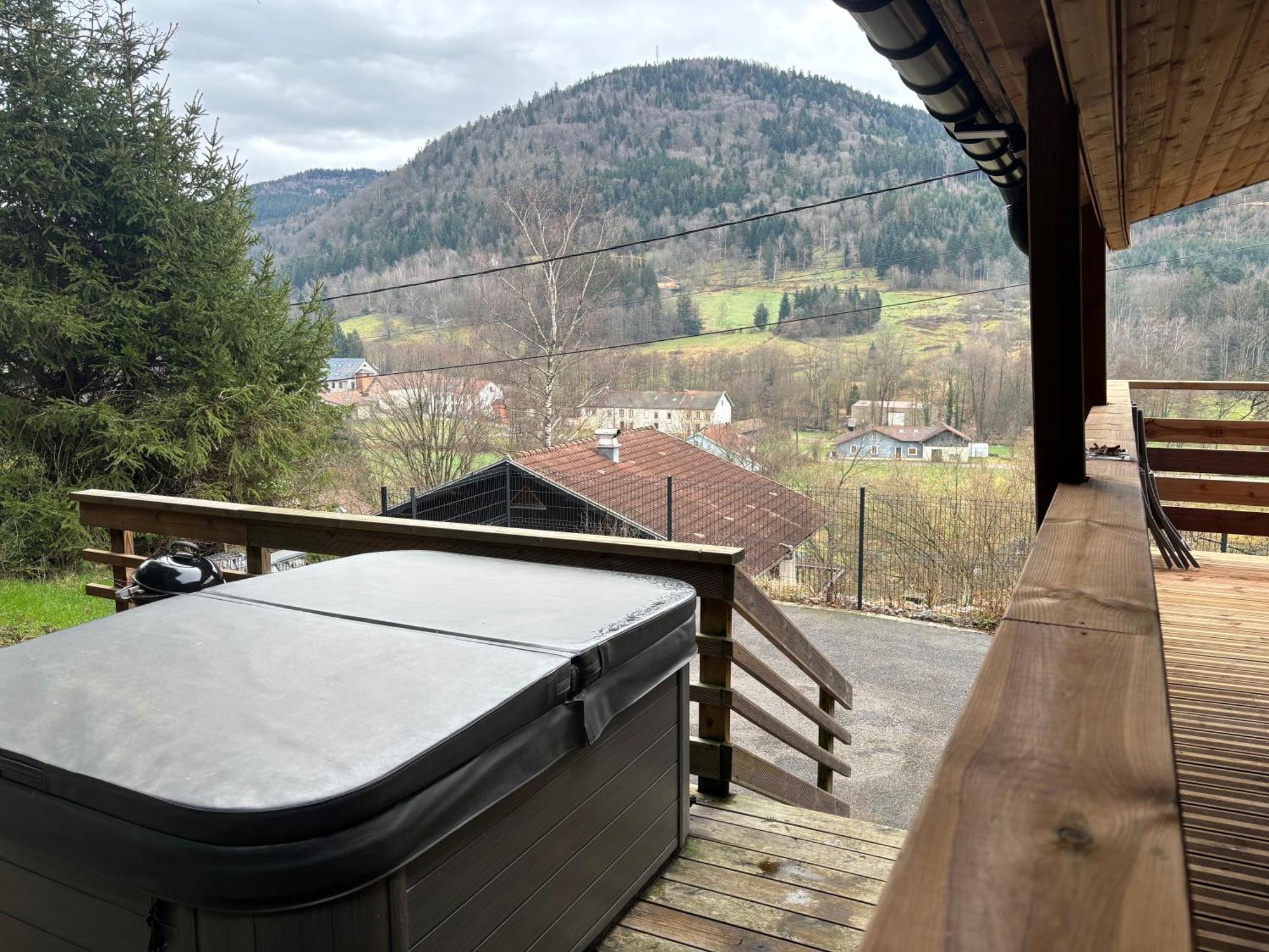 Chalet Du Faubourg & Jacuzzi, Proximite Gerardmer & La Bresse Rochesson Exterior photo